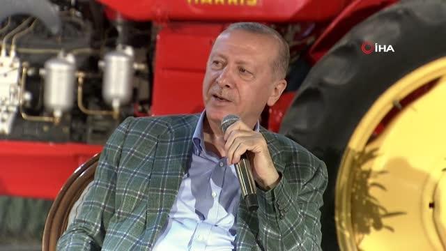 Son dakika haberi: Cumhurbaşkanı Erdoğan: Biz hangi kuşaktan olursa olsun gençlerimizle aramıza kimseyi sokmayız. Ben yeni bir terim ortaya koydum, bizimki Teknofest...