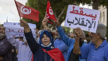 هل يحسم الاحتكام إلى الشارع الأزمة في تونس؟