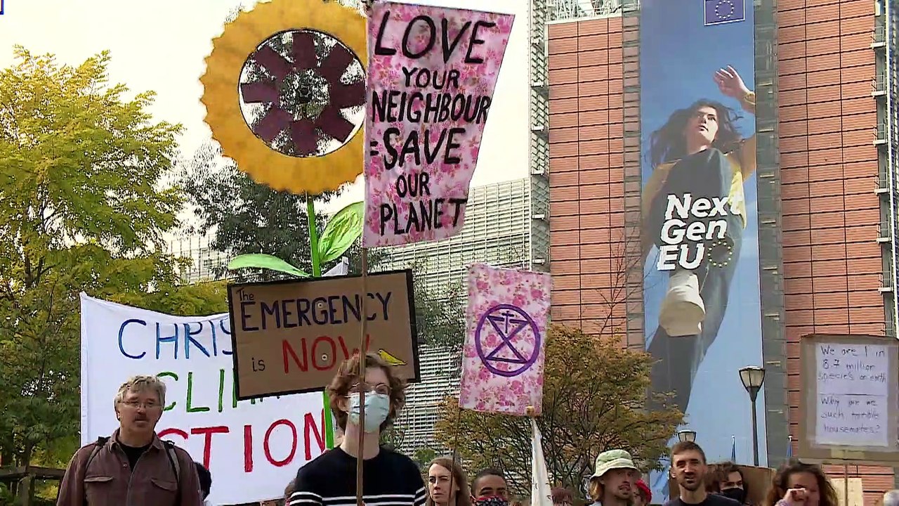 Klimamarsch in Brüssel: Tausende machen vor COP26 Druck