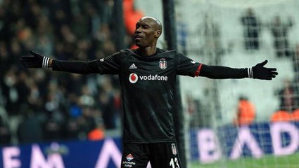 Atiba futbolculuk kariyerinin sonuna geldi! İşte Beşiktaş efsanesinin kulüpteki yeni görevi