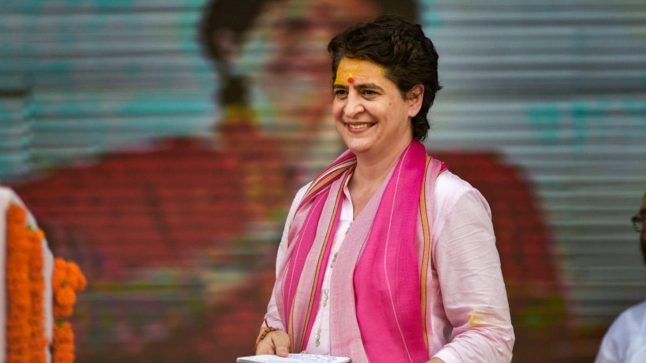 Top News: Priyanka Gandhi to observe 3-hour maun vrat today