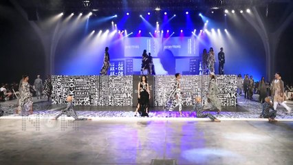 Shraddha Kapoor's Never Seen Before Catwalk On Ramp For Lakme Fasion Week 2021