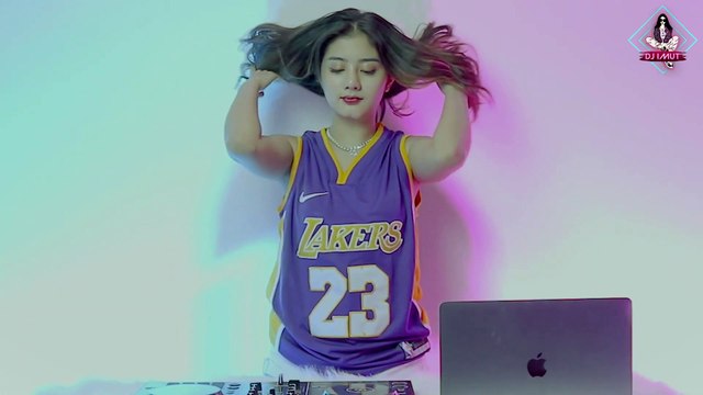 DJ KISSES BACK GOYANG PARGOY DJ IMUT REMIX