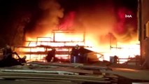 Son dakika haberleri: PVC kapı fabrikasında çıkan yangın ekipleri alarma geçirdi