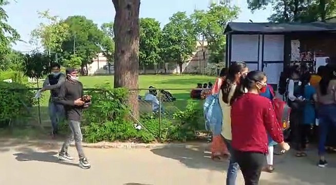 Rajasthan College -पहले की नकल, पकड़े गए तो किया हंगामा