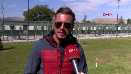 3 ayağı ile engelleri aştı