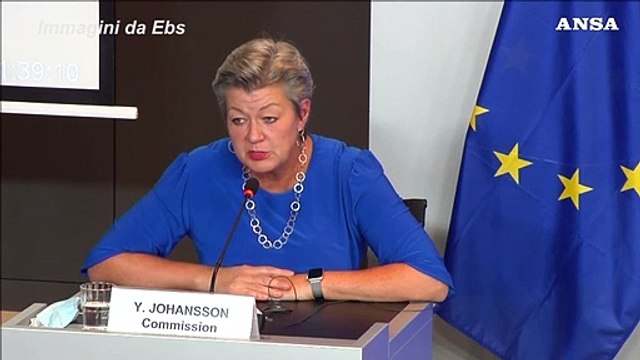 Migranti, Ue: Sì a muri a frontiere ma non con fondi Unione