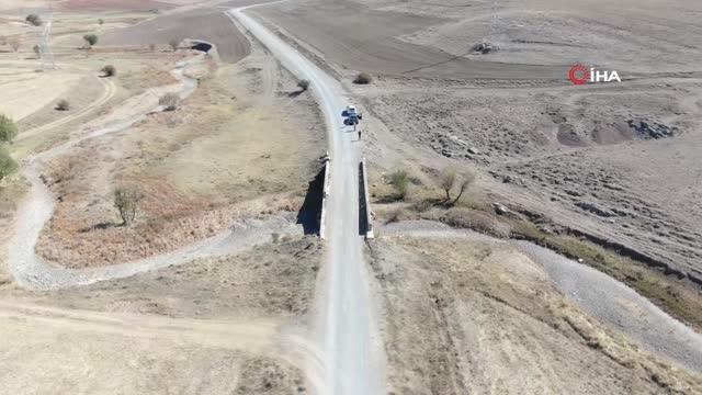 Define avcıları tarihi köprüyü talan etti