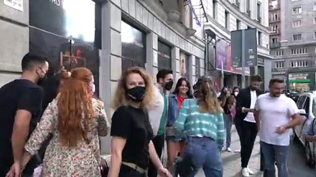 David Bustamante, radiante antes de impresionar a Yana y a su hija con su papel en el teatro