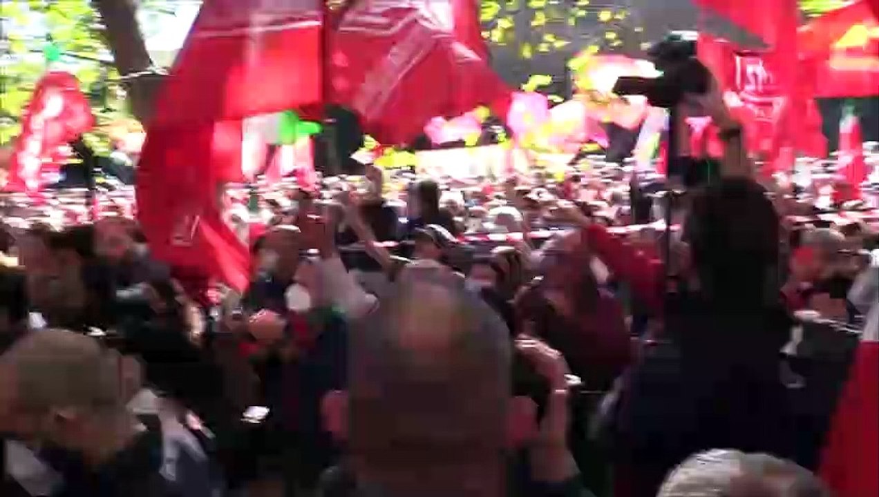 Assalto alla Cgil, da Conte a Gualtieri e Michetti: i politici al presidio del sindacato