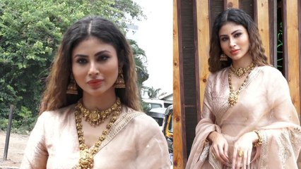 Bollywood Actress Mouni Roy Spotted at Atrangz Studio Versova | FilmiBeat