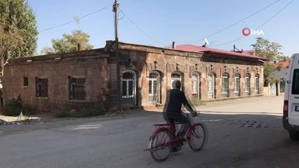 Iğdır'da bulunan tarihi evler son demlerini yaşıyor