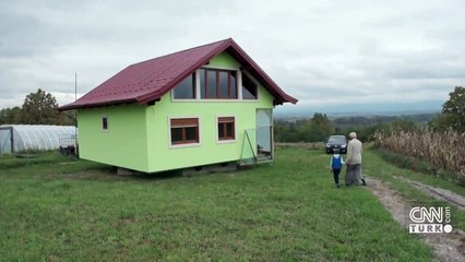 Eşini mutlu etmek için dönen ev yaptı