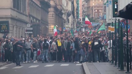 Shock al centro di Roma. Tra Covid e cortei: "Non si lavora piu'"