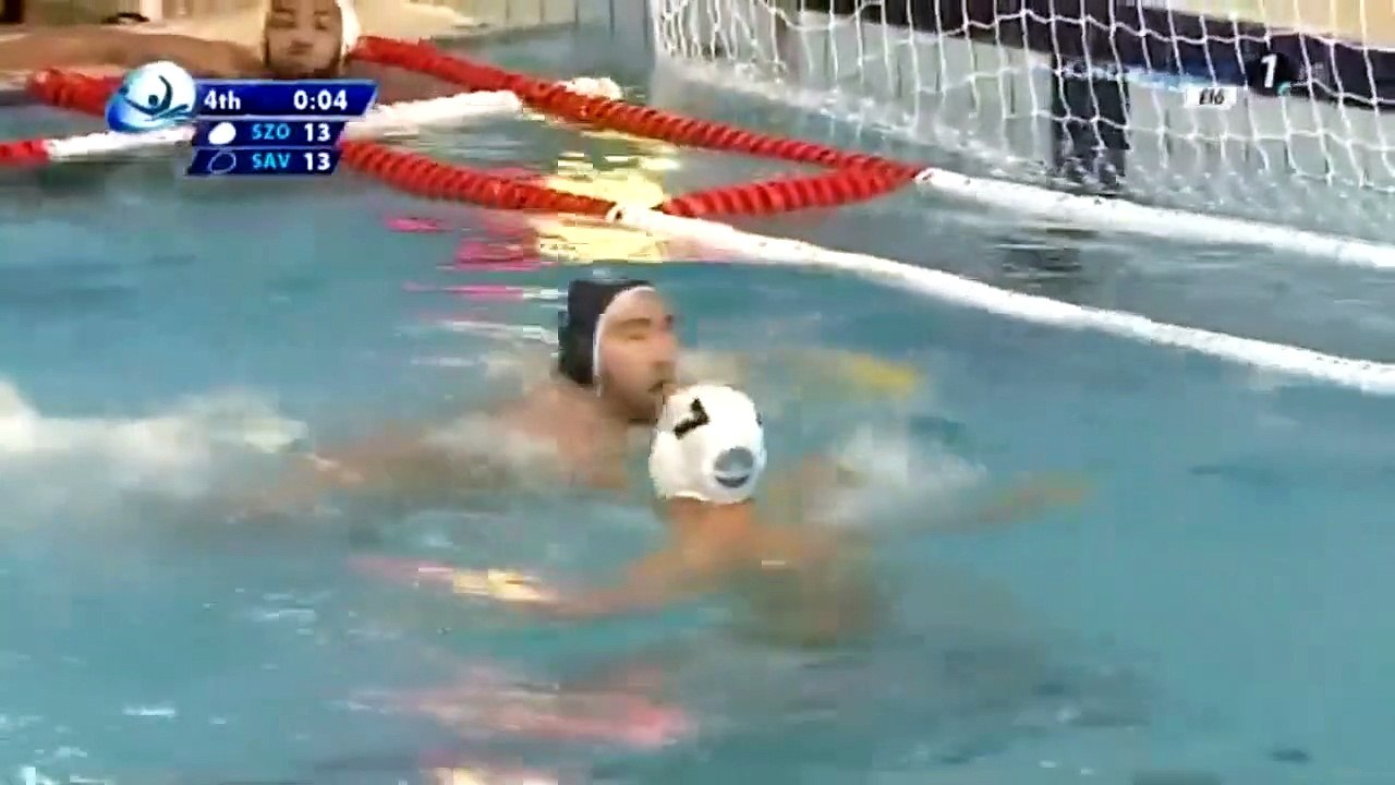 Lío en la Champions de waterpolo: última jugada, pelea y... ¡vuelcan la portería!