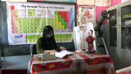 En Afghanistan, des enseignantes bravent la peur pour aller travailler
