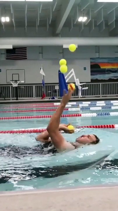 Most juggling catches whilst swimming (5 objects)   98 by Bob Evans  #juggling #swimming #guinnessworldrecords #officiallyamazing