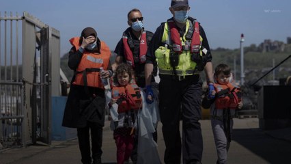 Après un sauvetage de migrants dans la Manche, la France demande son dû au Royaume-Uni