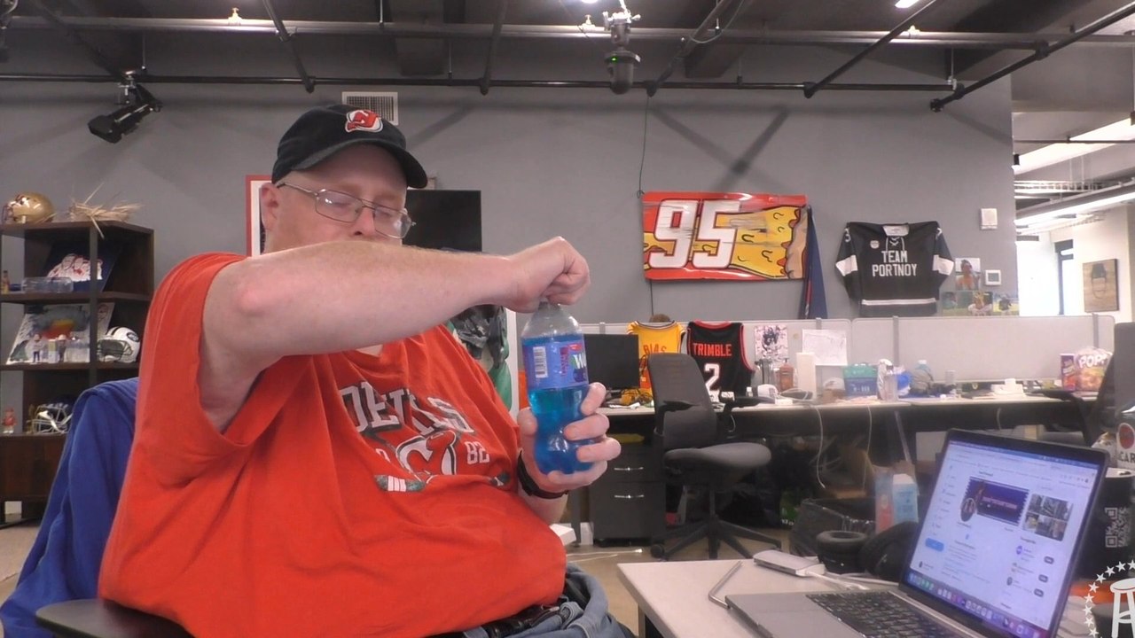 Tank's Taste Test Welch's Blueberry Soda