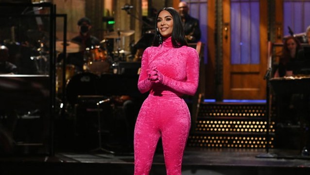 Kim Kardashian Talks O.J. Simpson, Divorce from Kanye and More in ‘Saturday Night Live’ Monologue | THR News