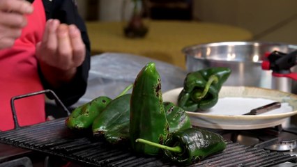 Técnica de Envolver Tamales con Hoja de Plátano