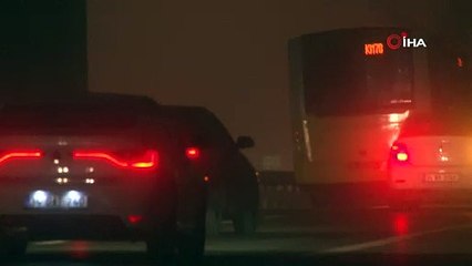 İstanbul güne sisle uyandı, sürücüler ilerlemekte güçlük çekti