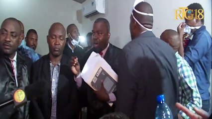 Tải video: Lakou Dapèl Pòtoprens repòte pou 8 jou odyans ansyen depite Delmas-Tabarre Anel Bélizaire