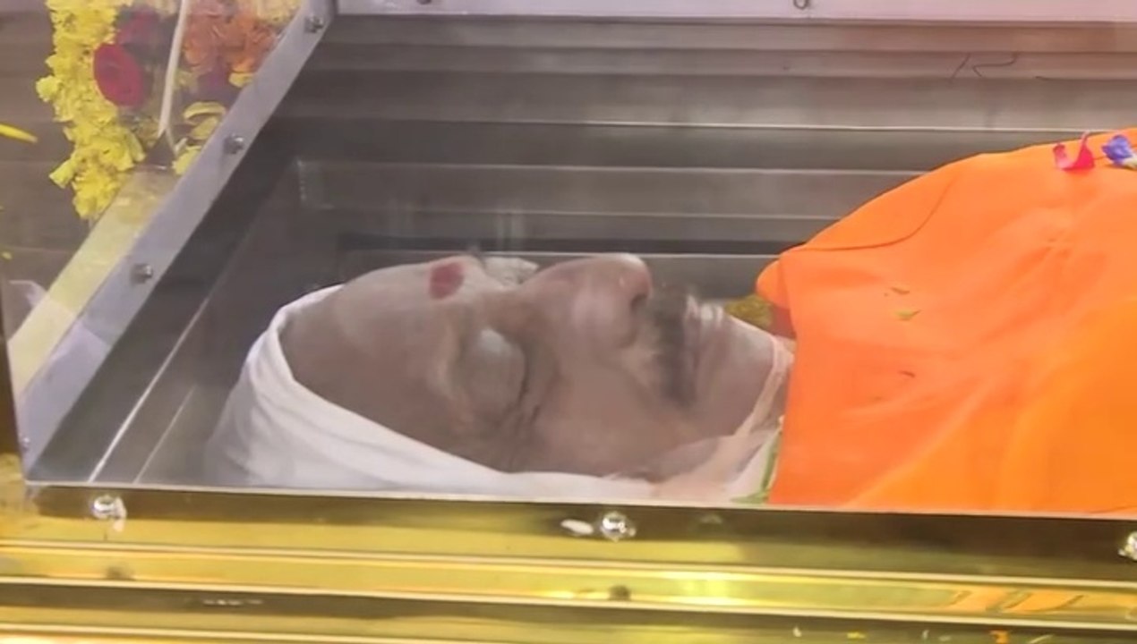 Malayalam Actor Nedumudi Venu Funeral Video - Kerala9.com