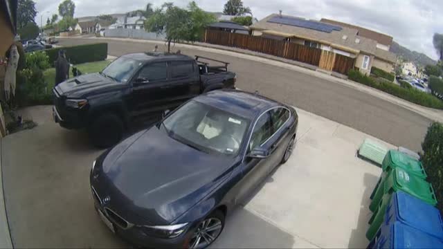 Una avioneta se desploma en un barrio residencial del sur de California