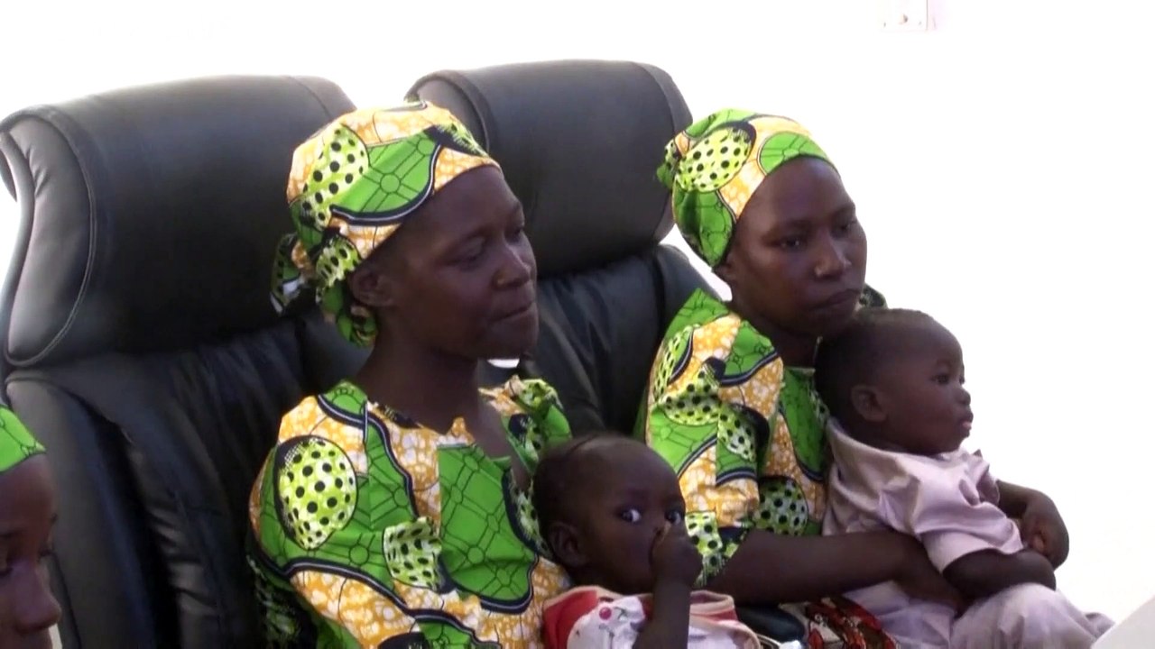 Nigeria: in fuga dai jihadisti con il pancione e i bambini al collo