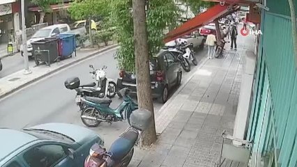 Avrupa Akdeniz Sismoloji Merkezi tarafından yapılan açıklamada, Yunanistan'ın Girit Adası'nda 6.3 büyüklüğünde deprem meydana geldiği belirtildi.