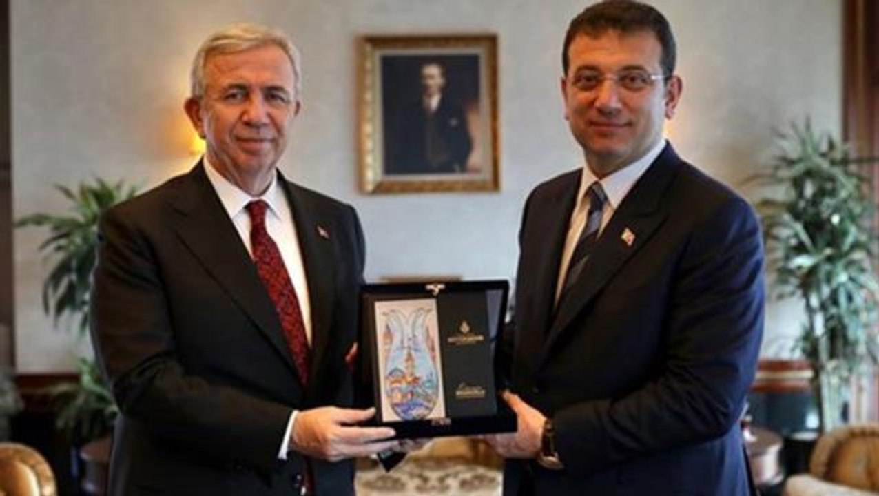 Mansur Yavaş, heyecanının azizliğine uğradı! A Milli Takım paylaşımı sosyal medyayı salladı