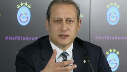 Burak Elmas, "Fenerbahçe ile dost mu oldunuz?" sorusunu yönelten muhabiri ters köşe yaptı