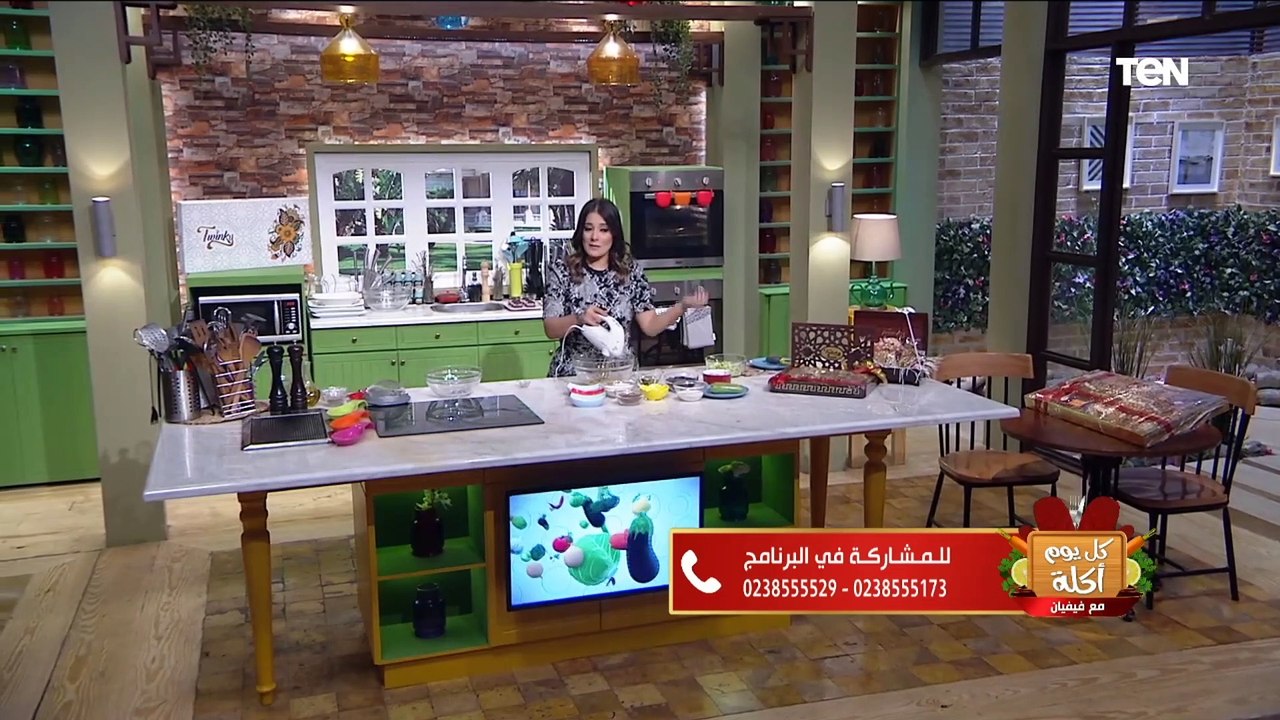 طريقة عمل كب كيك الشوكولاته و الكوسا مع الشيف ف...