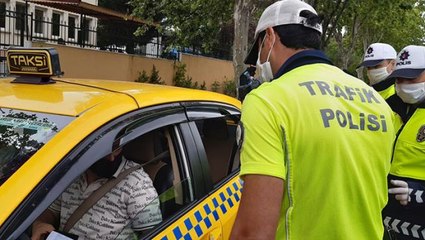 İstanbul'da taksici eziyeti sürüyor! Kendi teklif ettiği parayı kabul etmeyen turistleri arabaya almadı