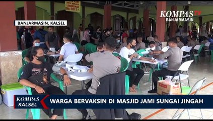 Permudah Peroleh Vaksin Covid-19, Polisi Gelar Vaksinasi di Teras Masjid Jami Banjarmasin