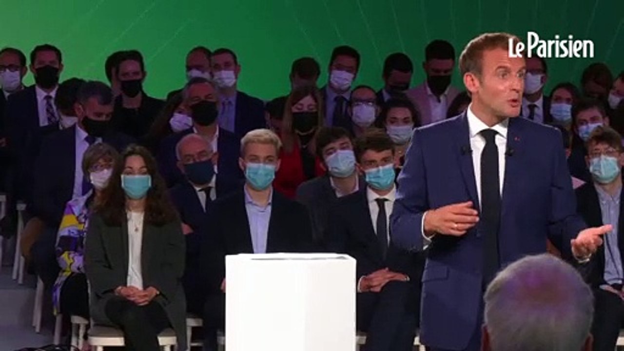 Production de voitures thermiques : "On s'est fait distancer sur le moyen et haut de gamme" assume Macron