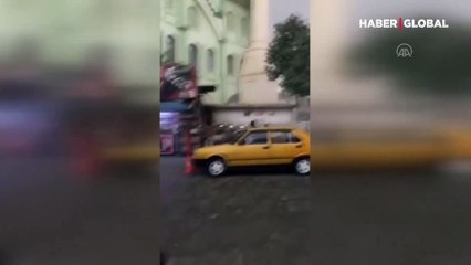 Ege'de şiddetli fırtına: Çatılar uçtu, minarenin külahı devrildi