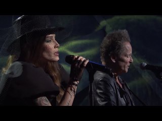 Watch Halsey and Lindsey Buckingham Perform “Darling” on SNL