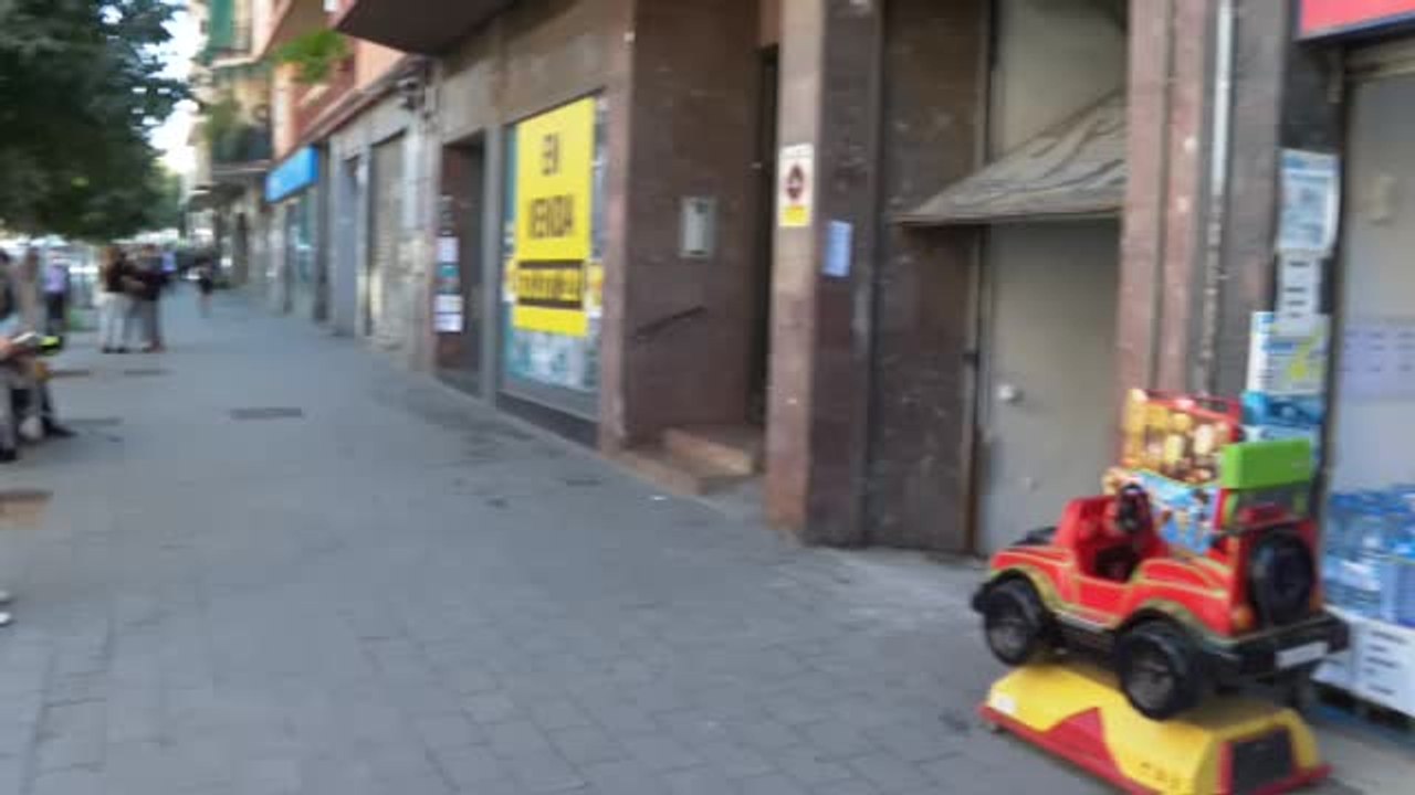 La pesadilla de un comerciante de Santa Coloma: robos y agresiones diarias en su propia tienda