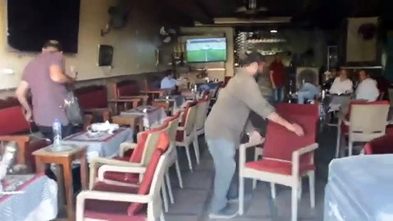 محافظة الجيزة تضبط مقهى لتقديمه الشيشة بحدائق الأهرام