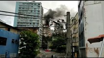 Incêndio atinge prédio no Centro de Vitória