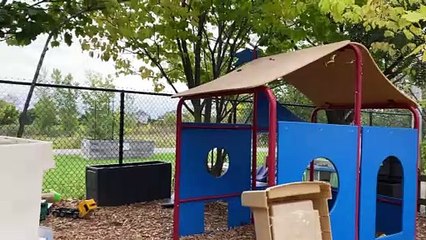 L'aire de jeu de la cour extérieure (Le Reflet - Guillaume Gervais)