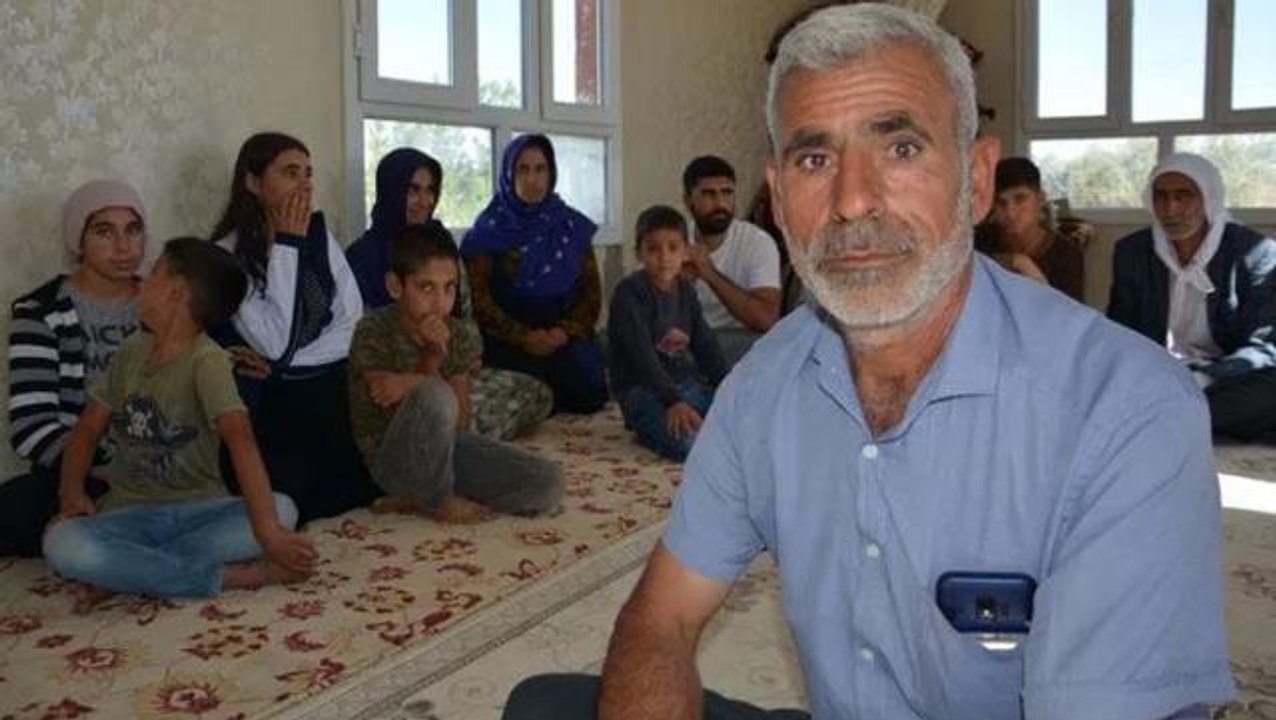 İki ailenin kanlı kavgası, soyadları aynı olan 12 ailenin hayatını kararttı! 160 kişi köyünü terk etmek zorunda kaldı