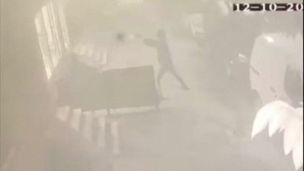 Sultangazi’de iş yerine silahlı saldırı