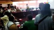 Rapat Berakhir Ricuh, Anggota DPRD Ajak Warga Adu Jotos