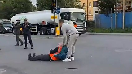 Scuffle breaks out at Insulate Britain M25 protest