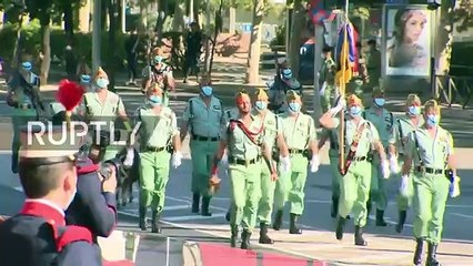 فيديو ماعز تشارك في عرض عسكري في إسبانيا وتخطف الأضواء