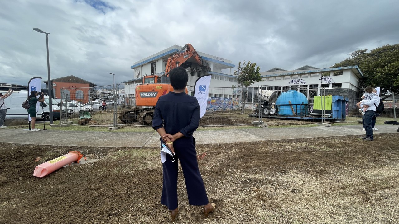 Barachois : l’ancienne bibliothèque nationale va laisser place à une forêt urbaine