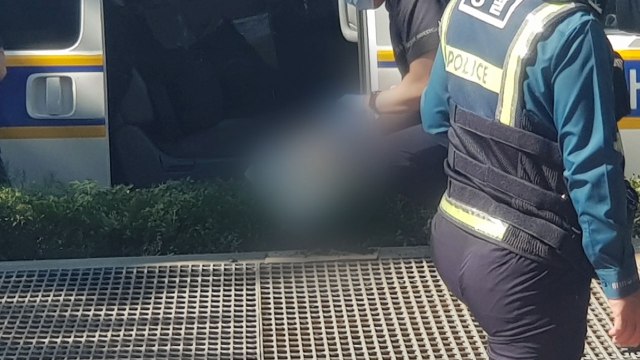 서울 도심 한복판에서 백골 발견...경찰 수사 / YTN